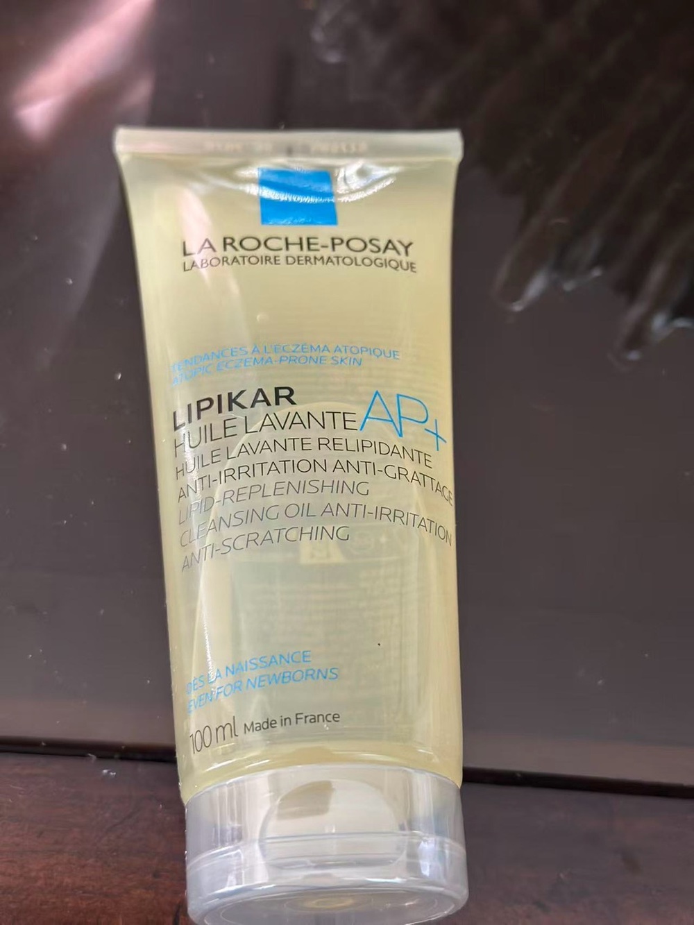 Lipikar Cleansing Oil AP+ - Gentle Replenishing Bath Oil, Clear/Light Yellow